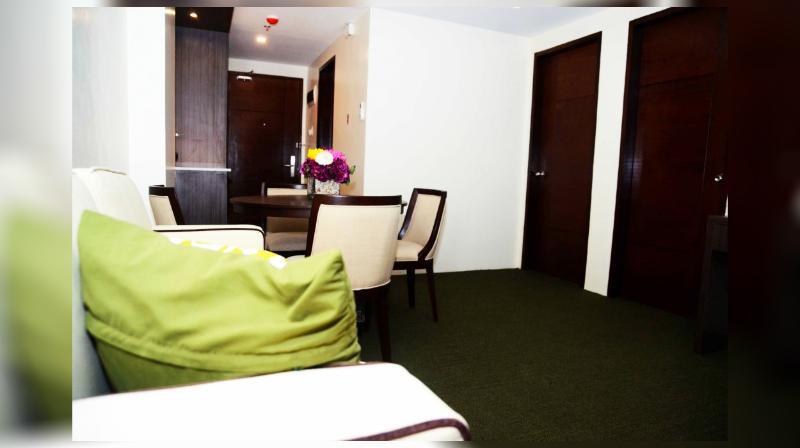 Stradella Hotel Cainta Экстерьер фото