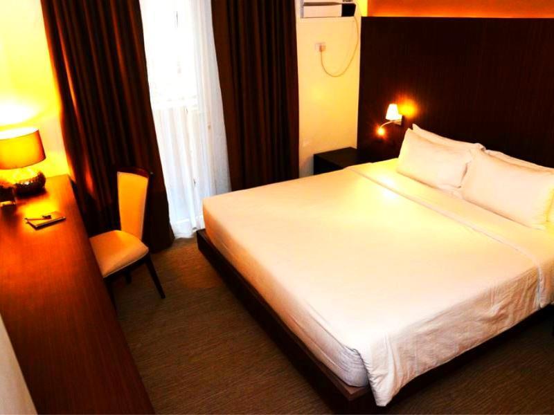 Stradella Hotel Cainta Экстерьер фото